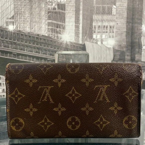 Authentic Louis Vuitton Monogram Sarah Wallet - Picture 6 of 13